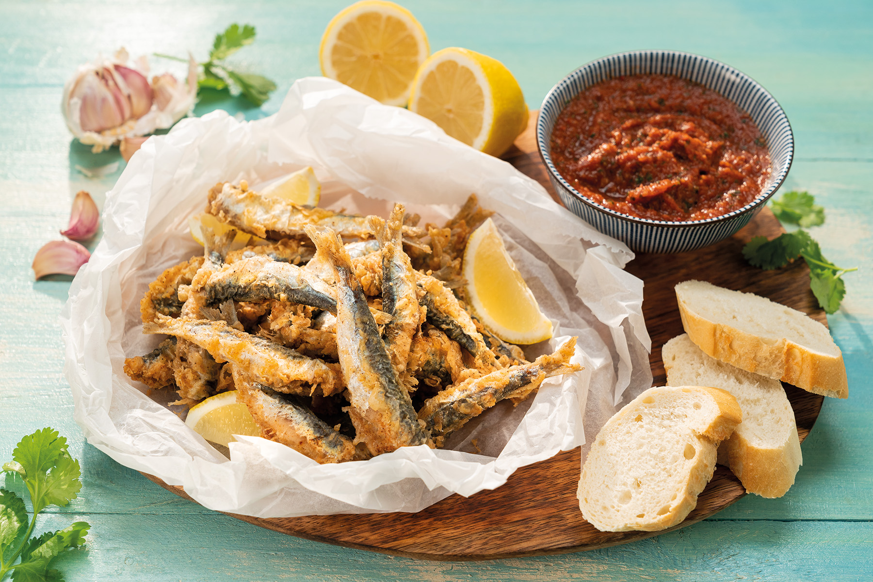 Vyprážané sardinky s paradajkovým dipom