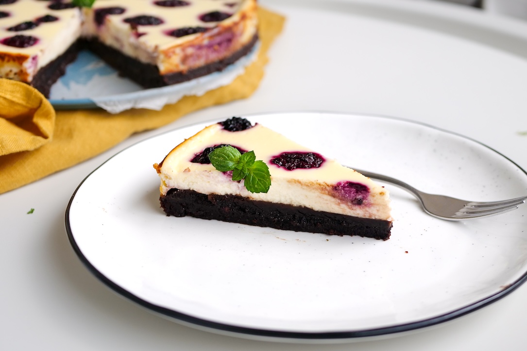 Brownies cheesecake s černicami
