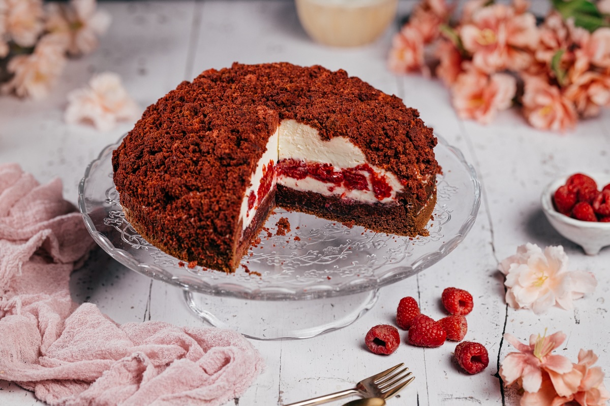 Red Velvet s mascarpone a malinami na krtkov spôsob