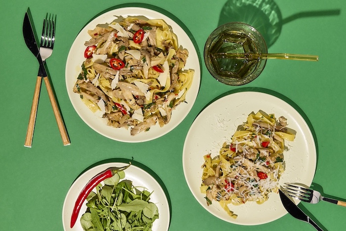 Tagliatelle s hlivou, čili a parmezánom