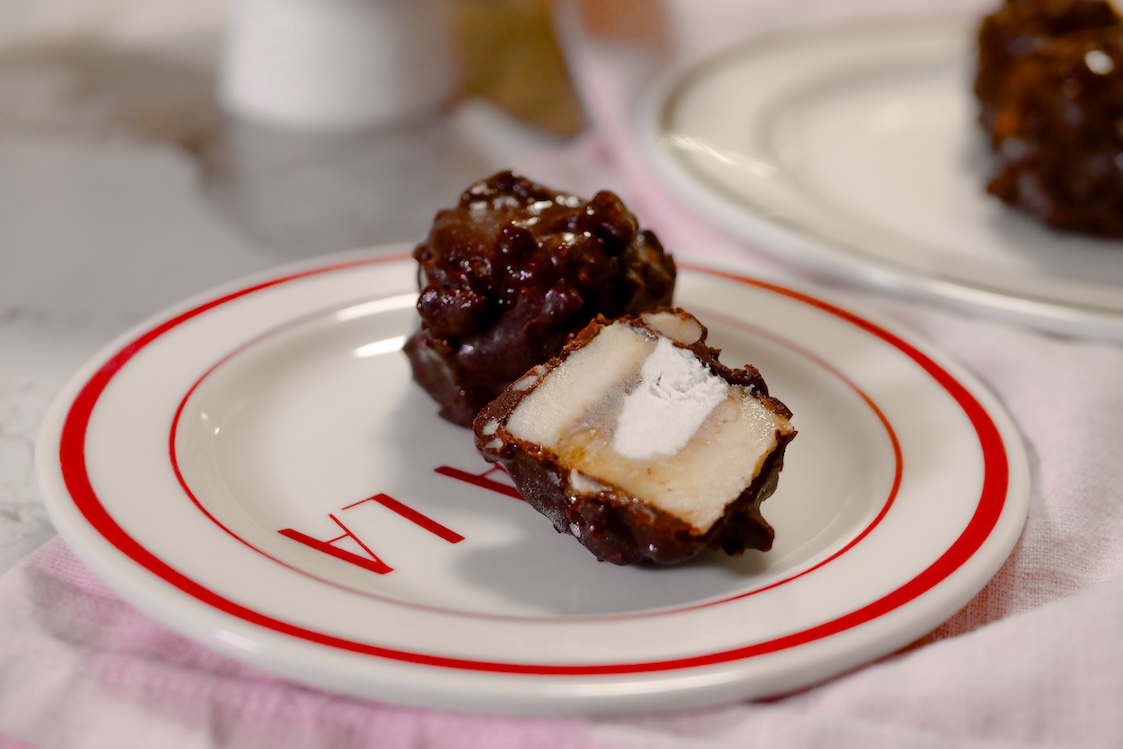 Plnené banány v chrumkavej čokoláde