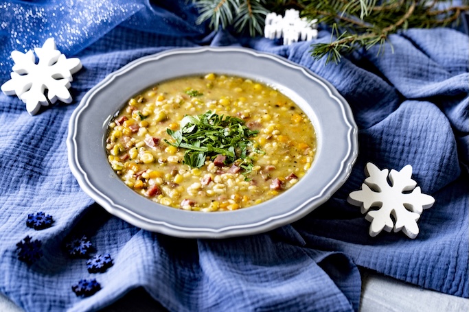 Hŕstková polievka s údeným mäsom