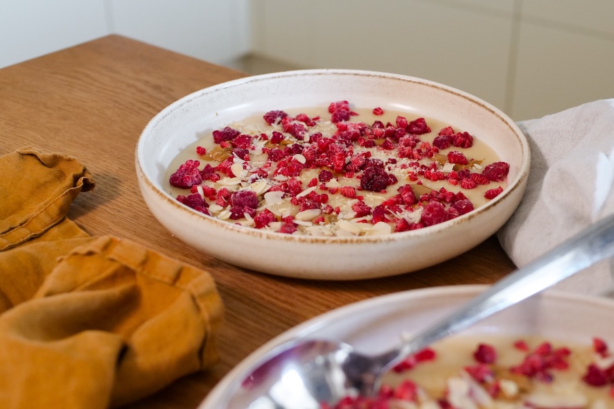 Krupicová kaša s malinami