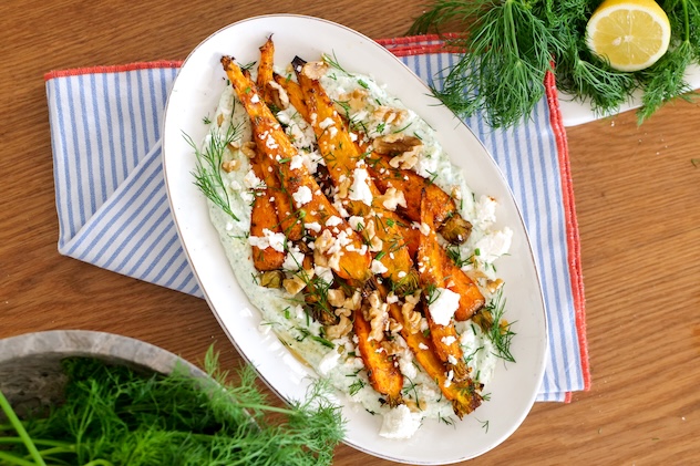 Pečená mrkva s kôprovým dipom