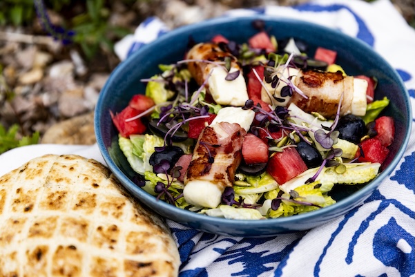Grilovaný syr halloumi s melónovým šalátom