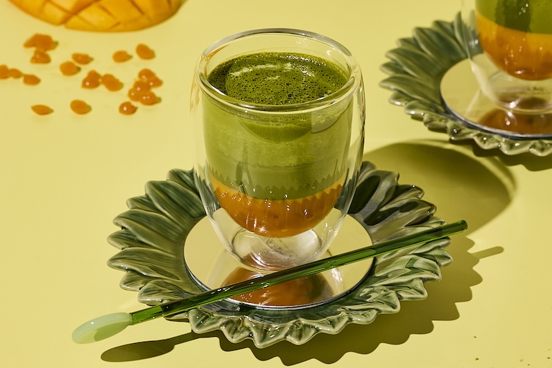 Mango matcha bubble tea s kokosovým mliekom